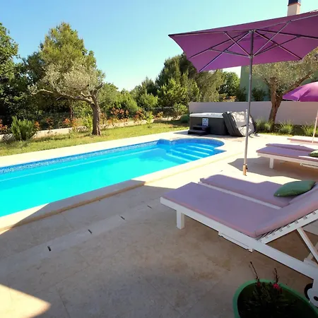 Lovely With Pool, Wellness And Fenced Garden Villa