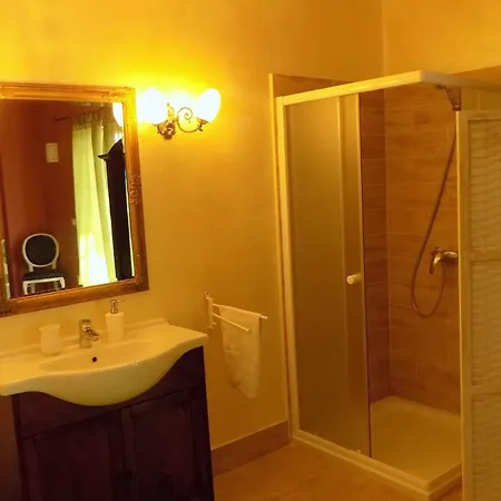 Villa Lovely With Pool, Wellness And Fenced Garden