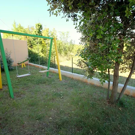 Lovely With Pool, Wellness And Fenced Garden Villa Rakalj