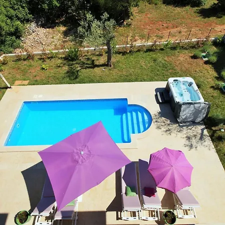 Lovely With Pool, Wellness And Fenced Garden Rakalj