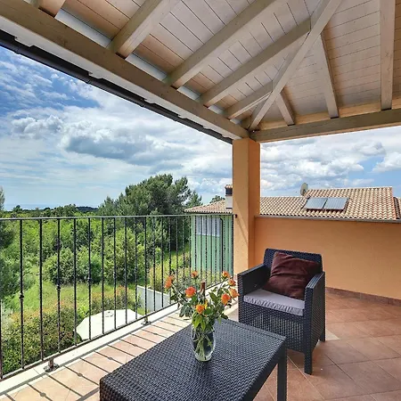 Villa In Near Beaches With Pool